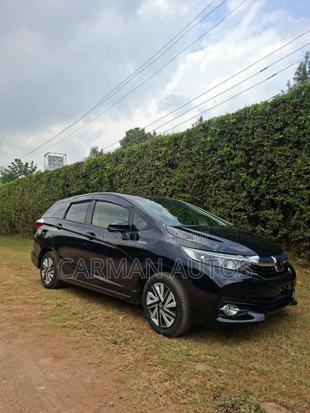 Honda Shuttle 1.5 Hybrid 4WD 2019 Black