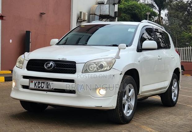 Toyota RAV4 2008 White