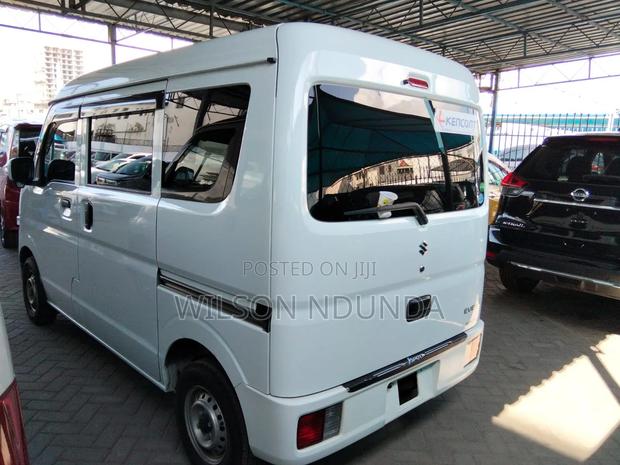 Suzuki Every Wagon 2019 White