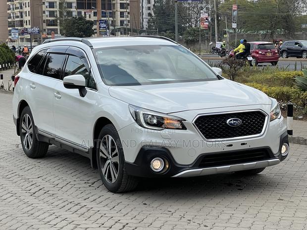 Subaru Outback 2019 White