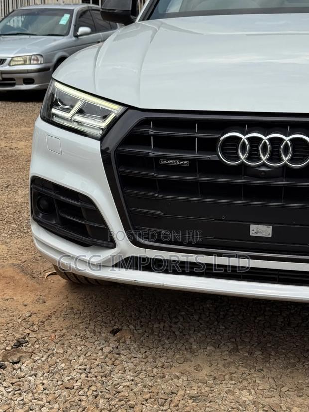 Audi Q5 45 Premium AWD quattro 2020 White