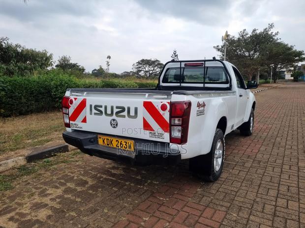 Isuzu D-MAX 2022 Off white