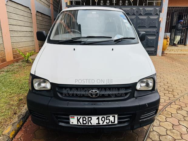 Toyota TownAce 2006 White