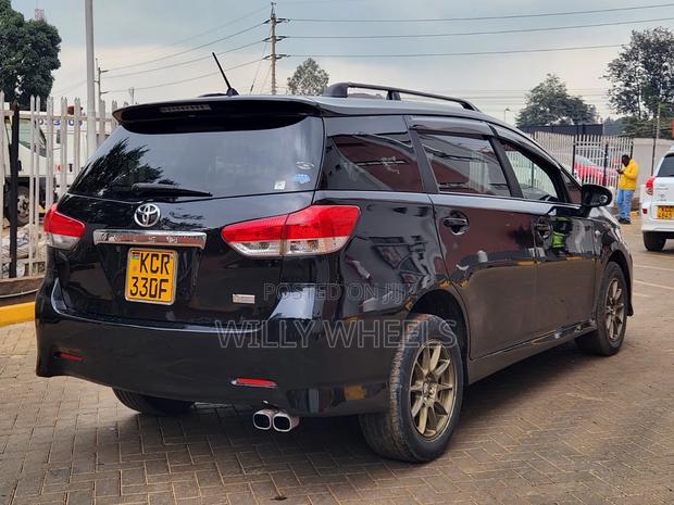 Toyota Wish 2011 Black
