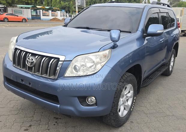 Toyota Land Cruiser Prado 2010 Blue