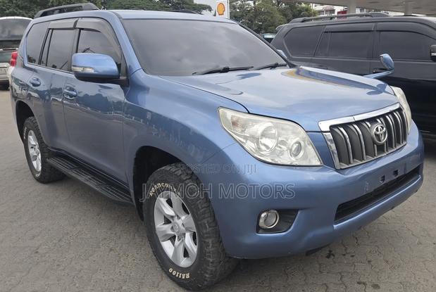 Toyota Land Cruiser Prado 2010 Blue