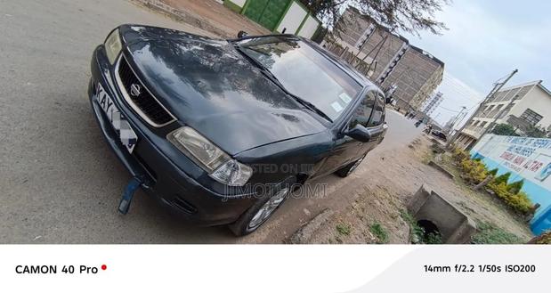 Nissan Bluebird 2002 Blue
