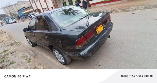 Nissan Bluebird 2002 Blue