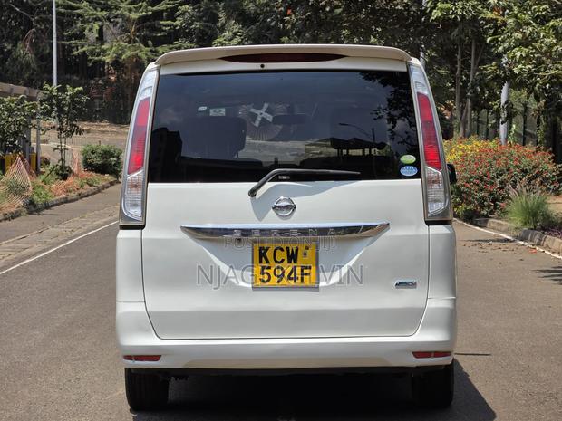 Nissan Serena 2012 White