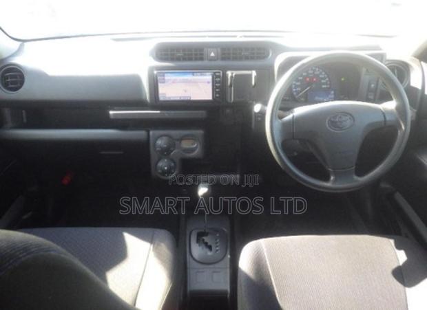 Toyota Probox 1.5 Hybrid DX 2020