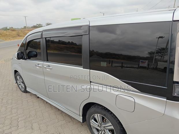 Honda Stepwgn 2018 Silver
