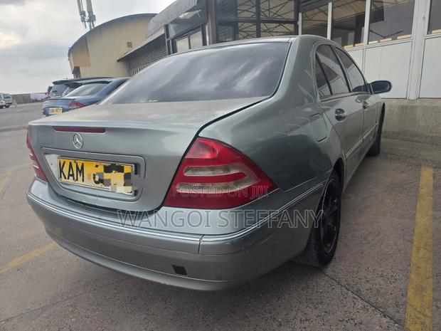 Mercedes-Benz C200 2000 Silver