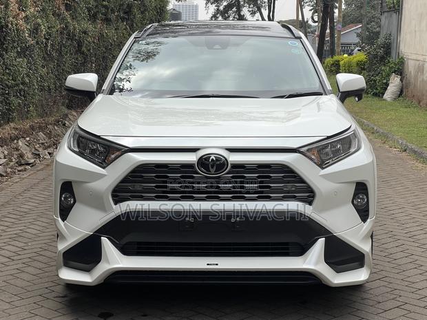 Toyota RAV4 2020 White