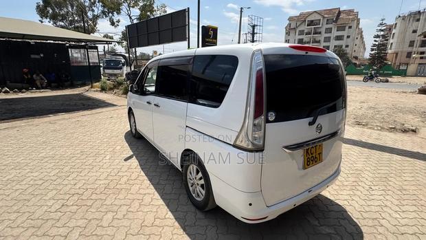 Nissan Serena 2011 White