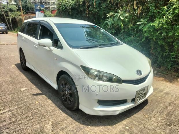 Toyota Wish 2011 White