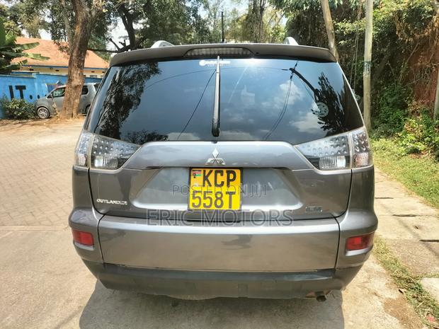 Mitsubishi Outlander 2011 Gray