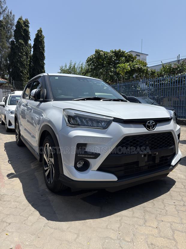 Toyota Raize 1.0 FWD 2020 White