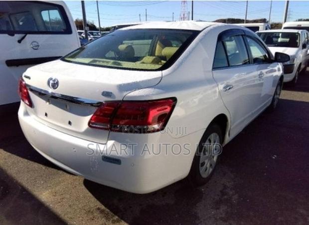 Toyota Premio 2020 Off white