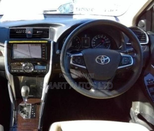 Toyota Premio 2020 Off white