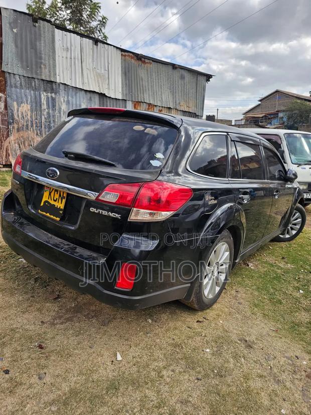 Subaru Outback 2010 Black