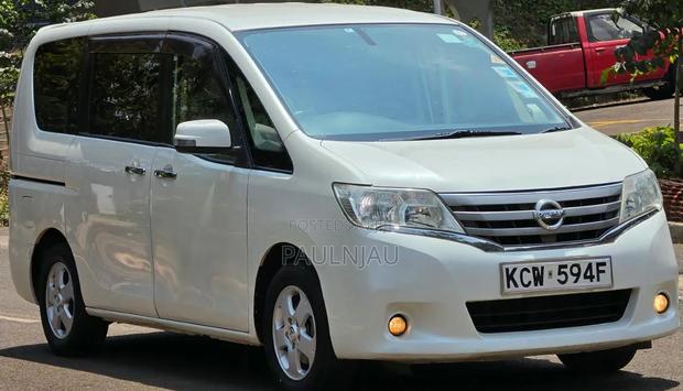 Nissan Serena 2012