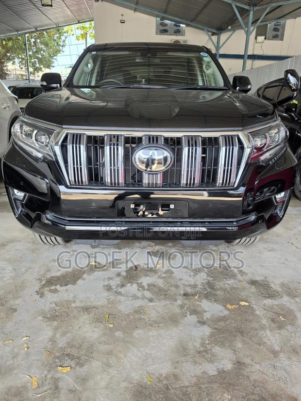 Toyota Land Cruiser Prado 2021 Black