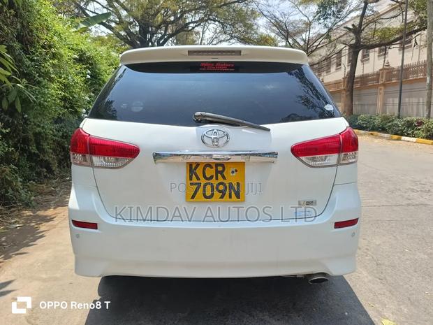 Toyota Wish 2011 White