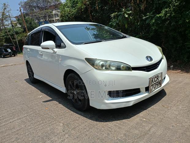 Toyota Wish 2011 White