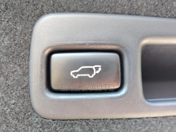 Toyota Harrier 2.0 2020