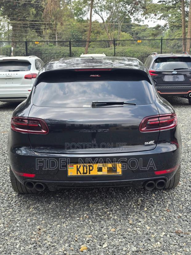 Porsche Macan GTS 2018 Black