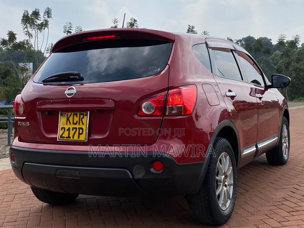 Nissan Dualis 2011 Red
