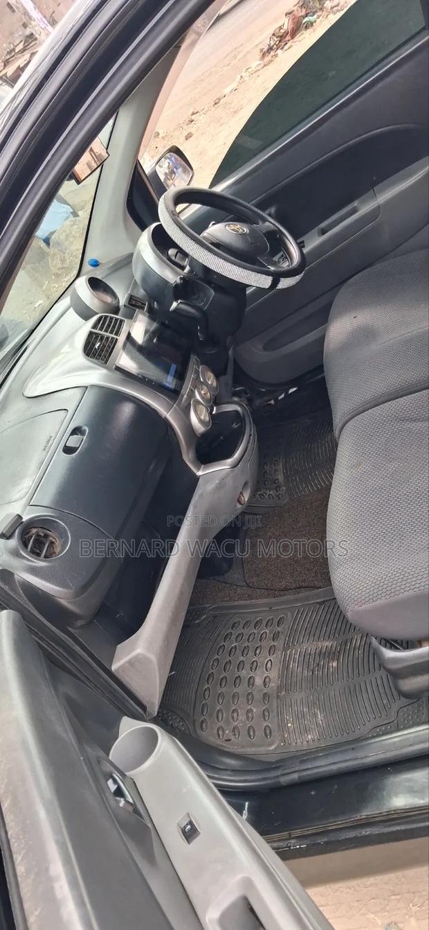 Toyota Passo 2010 Black