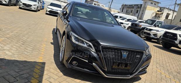 Toyota Crown 2020 Black