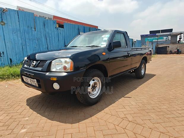Nissan Hardbody 2012