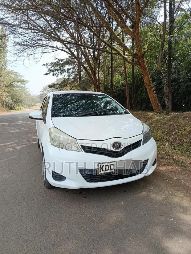 Toyota Vitz 2014 White