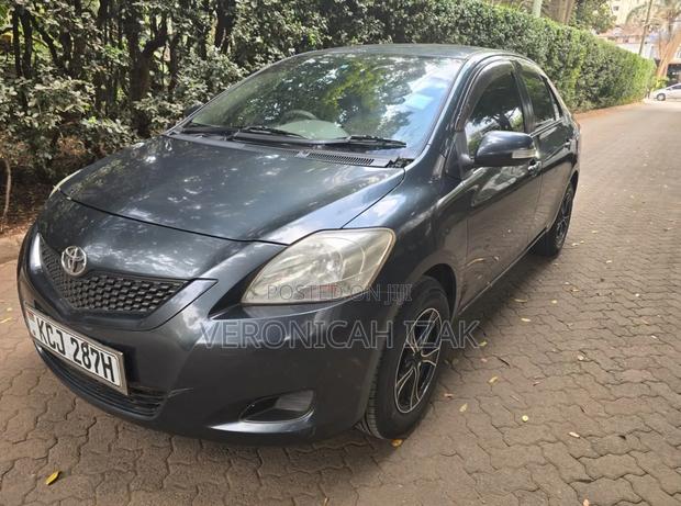 Toyota Belta 2009 Black