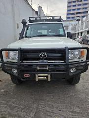 Toyota Land Cruiser 2022 White for sale