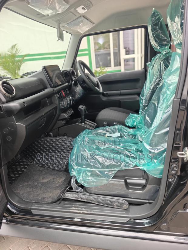 Suzuki Jimny 2025 Black