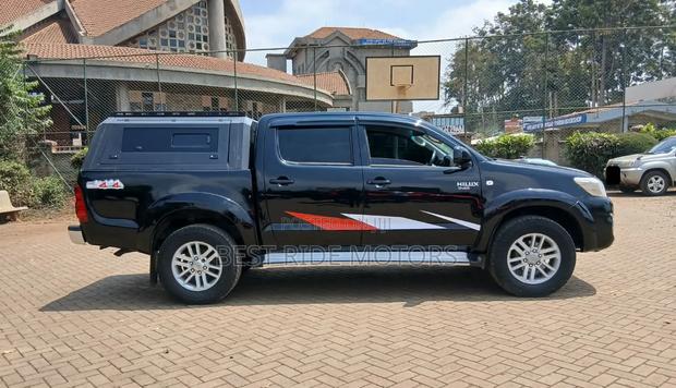 Toyota Hilux 3.0 D-4D 4x4 2012 Black