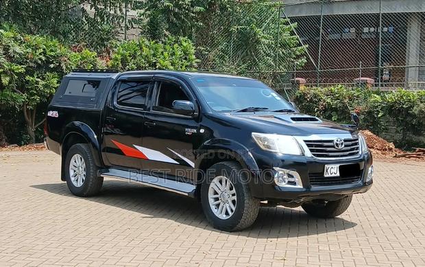 Toyota Hilux 3.0 D-4D 4x4 2012 Black