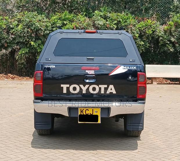 Toyota Hilux 3.0 D-4D 4x4 2012 Black