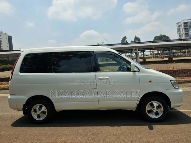 Toyota TownAce 2000 White