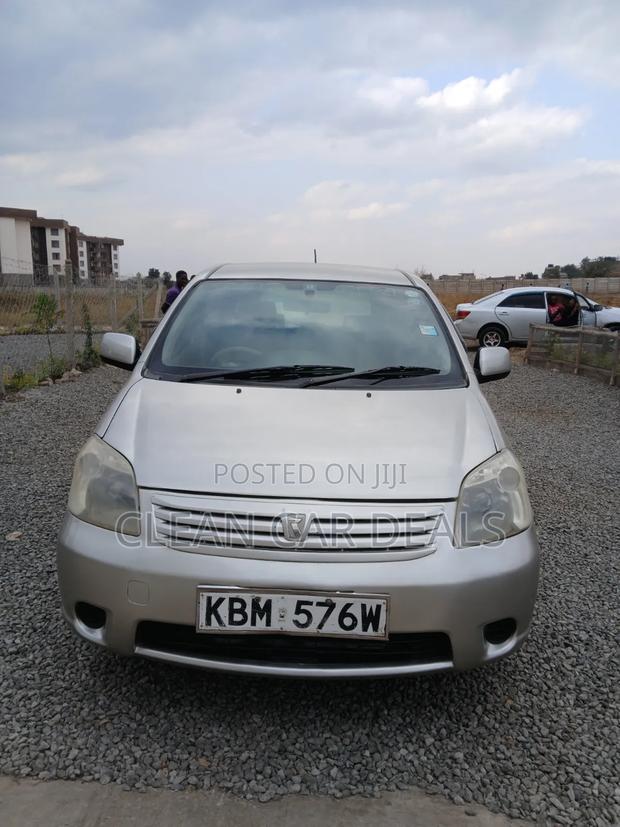 Toyota Raum 2005 Beige