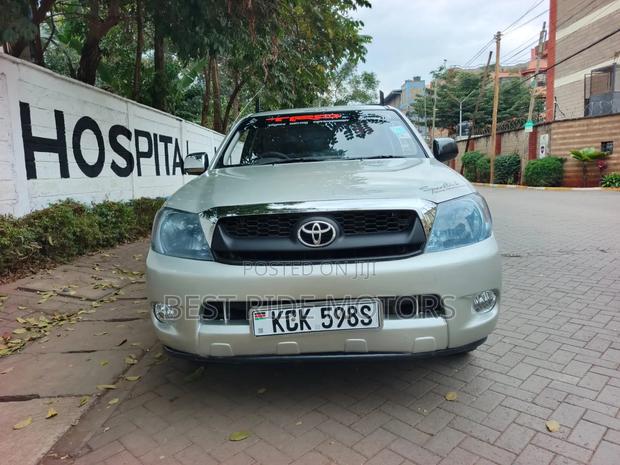 Toyota Hilux 2.5 D-4D SRX 2009 Silver