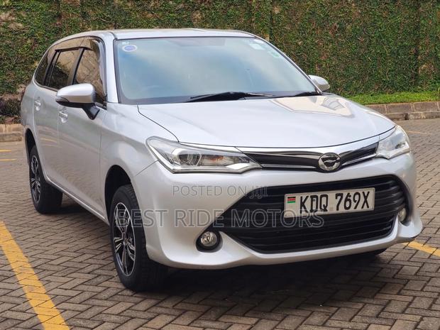 Toyota Corolla Fielder 1.5 Petrol FWD 2018 Silver