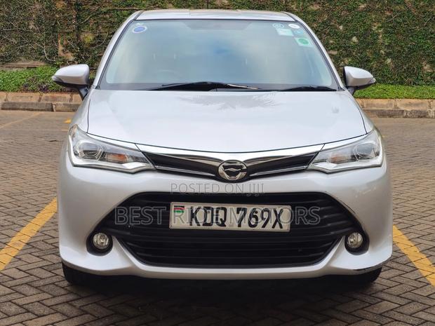 Toyota Corolla Fielder 1.5 Petrol FWD 2018 Silver