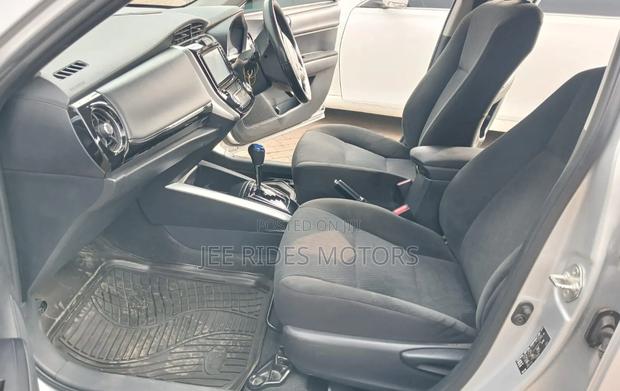 Toyota Axio 2018 Silver