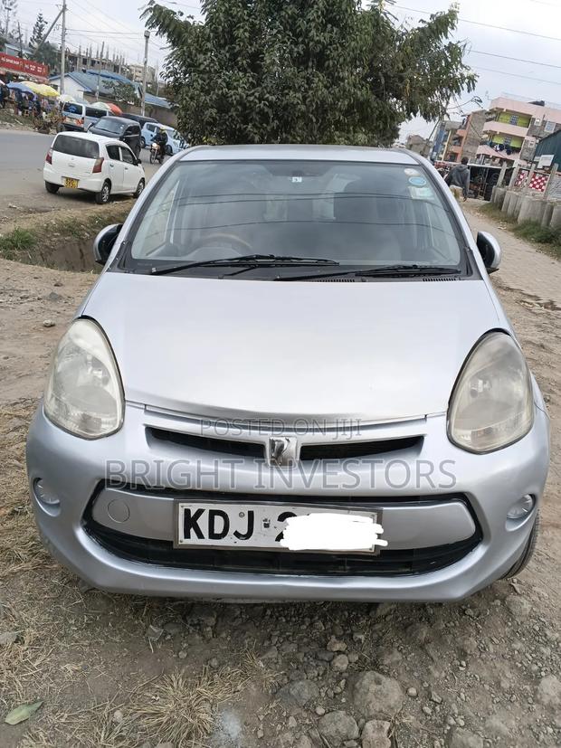 Toyota Passo 2015 Silver