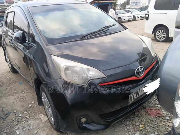 Toyota Ractis 2010 Black