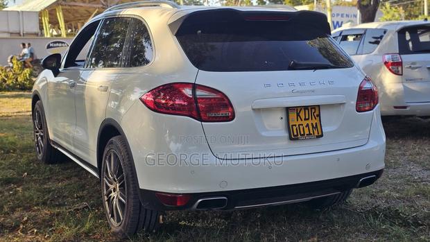Porsche Cayenne 2014 Pearl